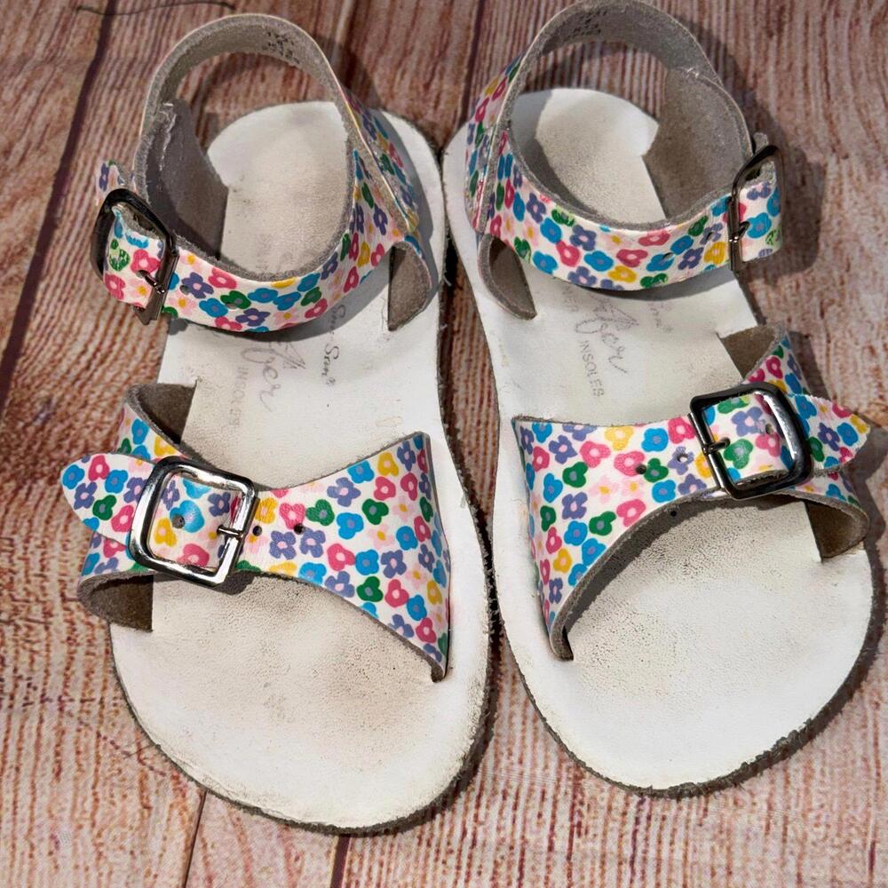 Salt Water Kids Floral Print Leather Sandals with Buckle Straps Size 8
